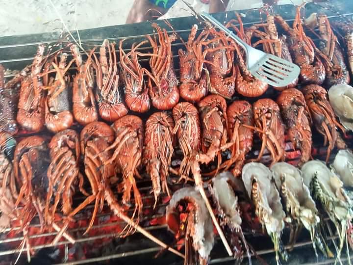 Grillowane homary podawane podczas wycieczki w Watamu